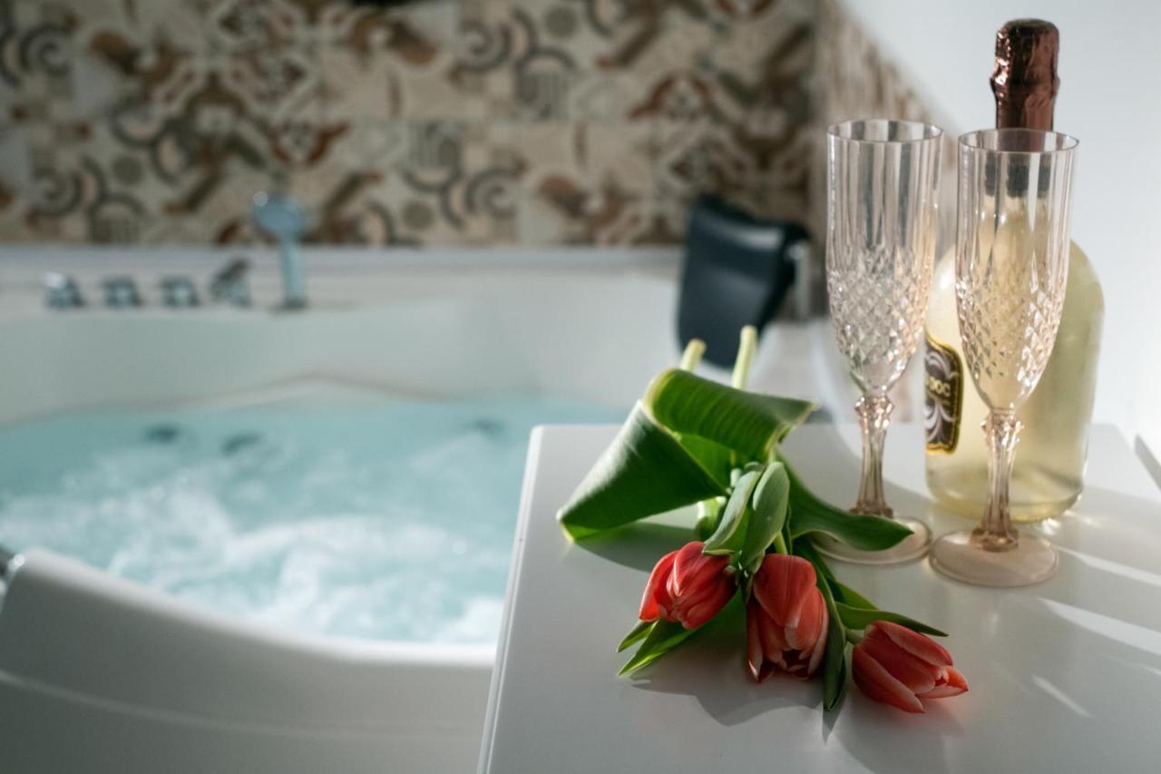 Ada Suites & Spa Lecce Ngoại thất bức ảnh